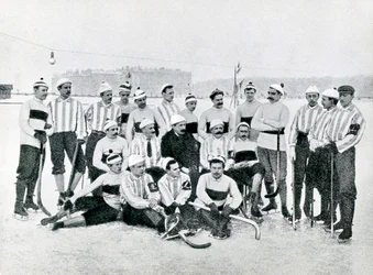 Équipe de hockey sur glace à Saint-Pétersbourg, années 1900